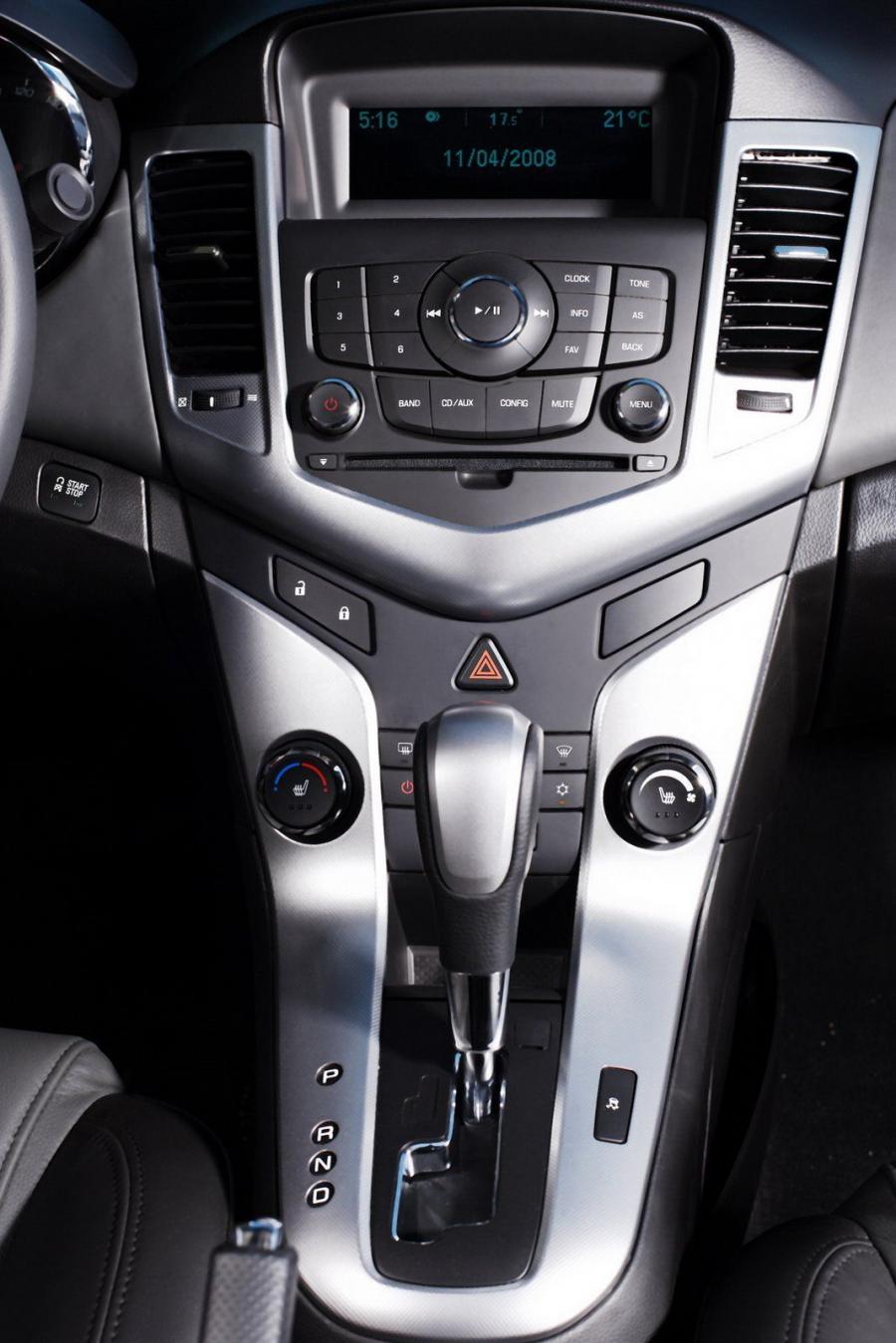  Chevrolet Lacetti 2009 года  (фото 3 из 41)